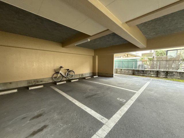メゾン門田の駐車場