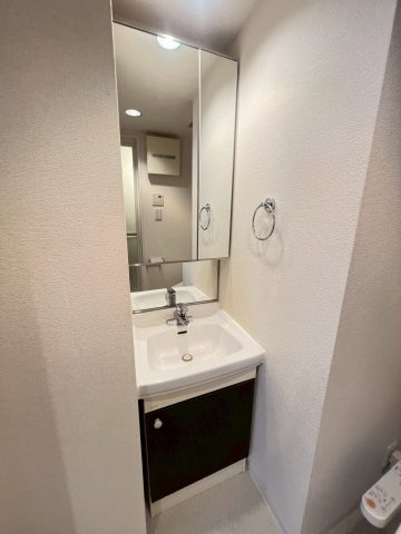 エステムコート神戸・県庁前の洗面所