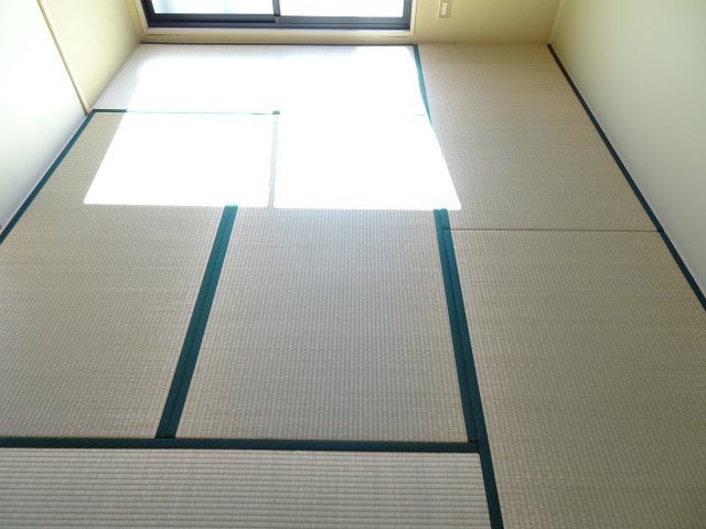廣美ハイツの和室