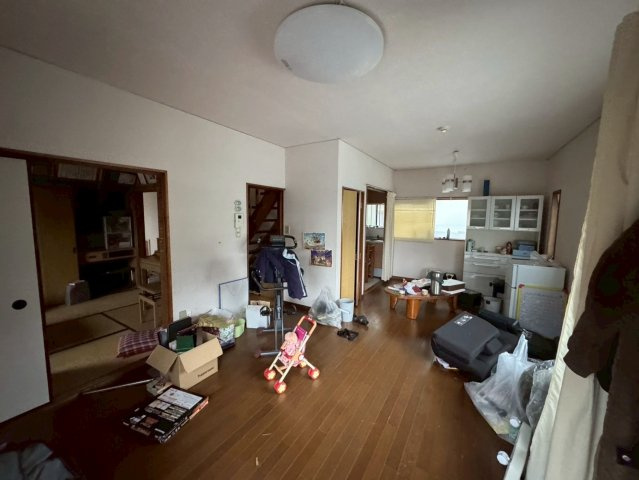 －三丁目不動産-熊谷市弥藤吾の居間・リビング