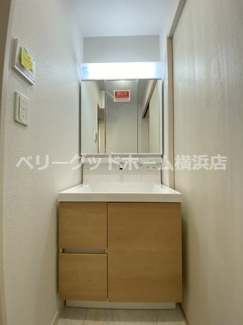 【内観：施工例】 | 大和市上草柳　 新築分譲住宅　全2棟/今回販売2棟（1号棟） | 同施工会社施工例写真（洗面）