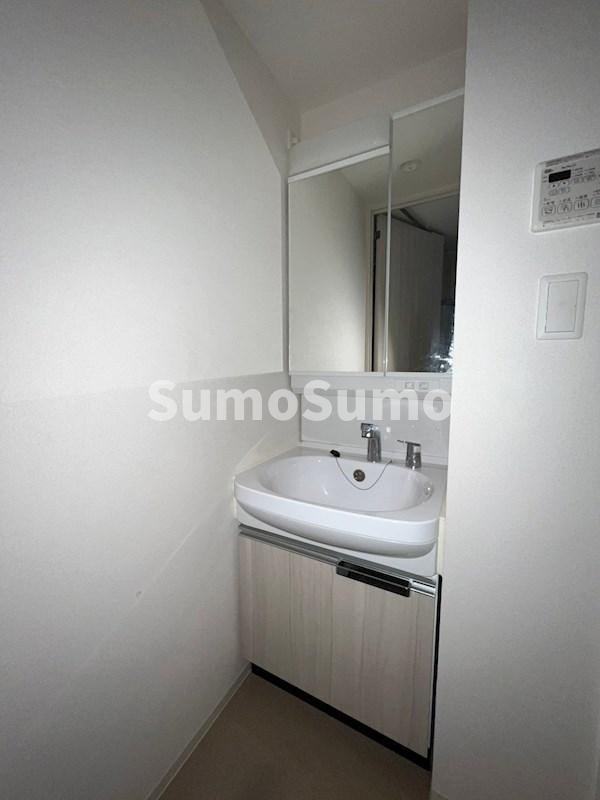 プレサンス長堀通グレイタスの洗面所|洗面所です