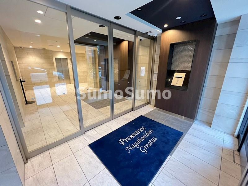 プレサンス長堀通グレイタスのロビー