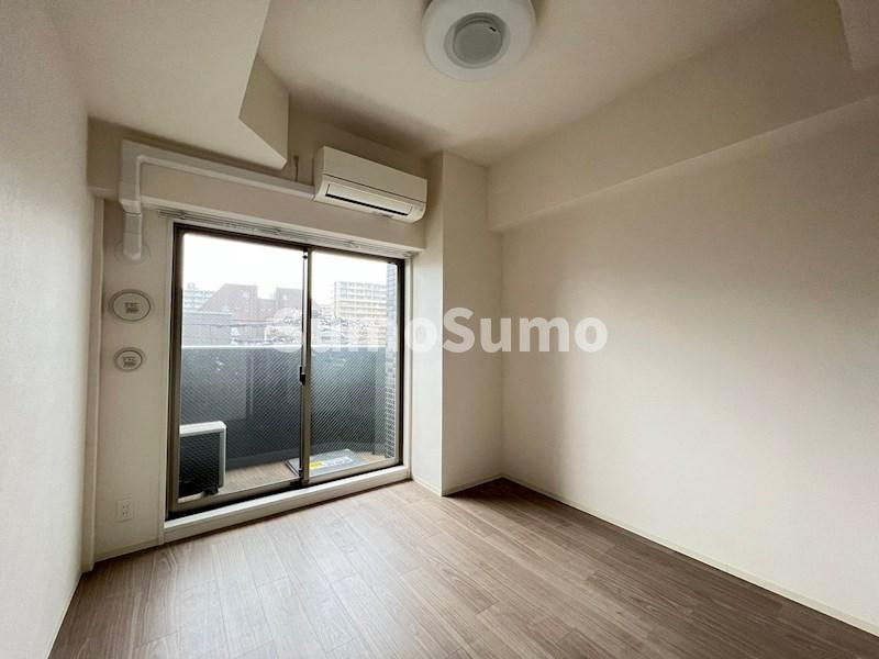 プレサンス長堀通グレイタスの居間・リビング|ゆったり過ごせる居間です