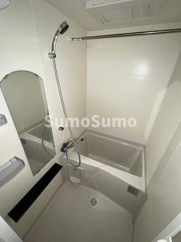 プレサンス長堀通グレイタスの浴室|コンパクトで使いやすいお風呂です
