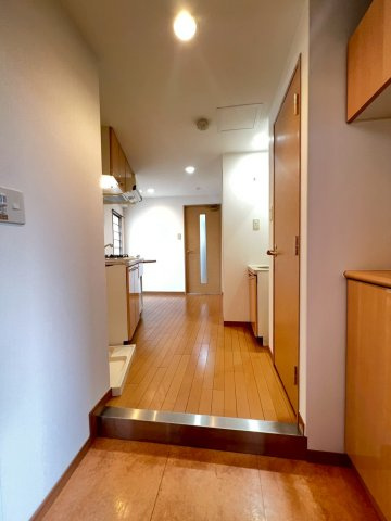 エステムコート新神戸エリタージュの玄関