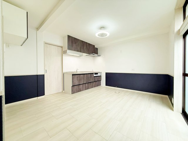 何合邸の居間・リビング