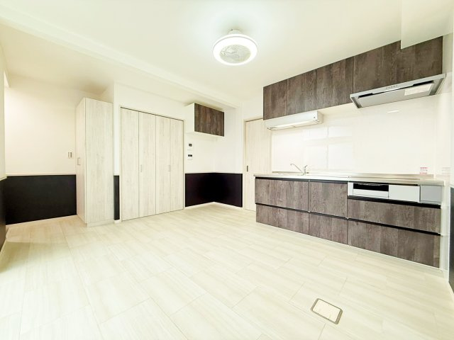 何合邸の居間・リビング