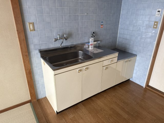 メゾン大半田のキッチン