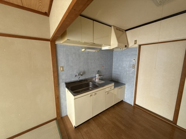 メゾン大半田のキッチン