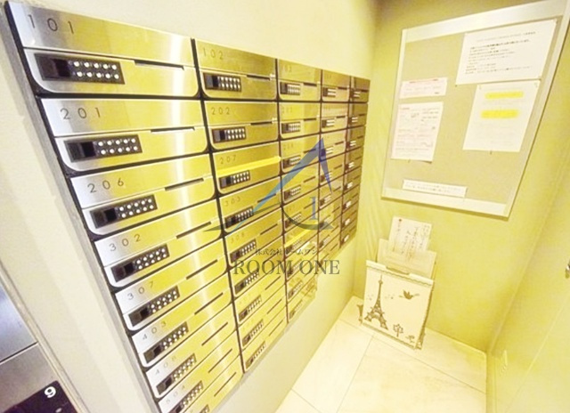 ＳＹＮＥＸ　ＨＩＧＡＳＨＩ－ＫＡＮＡＧＡＷＡのその他共用部分|集合ポストです。