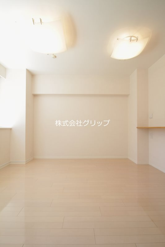 ルネ・ブランシュ横浜海岸通りの居間・リビング