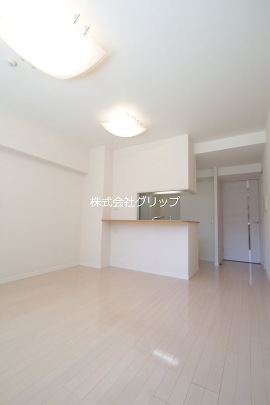 ルネ・ブランシュ横浜海岸通りの居間・リビング