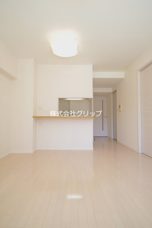 ルネ・ブランシュ横浜海岸通りの居間・リビング