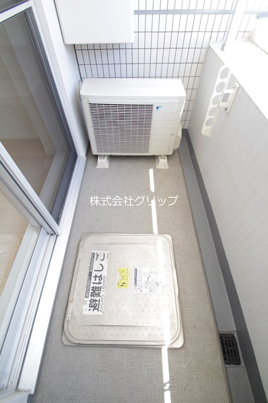 ルネ・ブランシュ横浜海岸通りのバルコニー