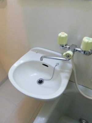 【洗面所】 | リバーサイドシティ | スペースが確保できる洗面所です