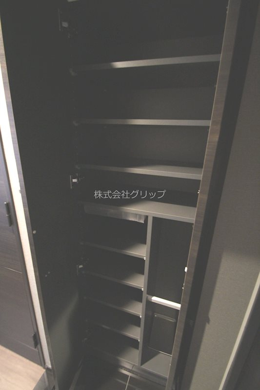 Le'a横濱阪東橋弐番館の収納