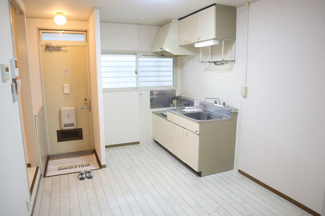 【玄関】 | リバーサイド　Ｂ