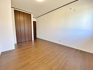 【洋室】 | 綾瀬市綾西4丁目 中古戸建 | 主寝室 約7.7帖