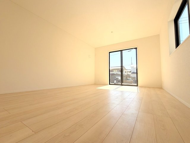 あきる野市野辺全３棟　新築分譲の居間・リビング