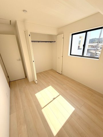 あきる野市野辺全３棟　新築分譲の洋室