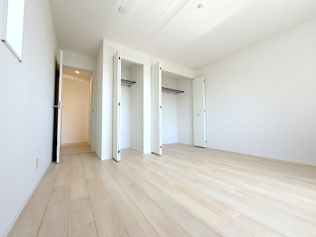 あきる野市野辺全３棟　新築分譲の洋室
