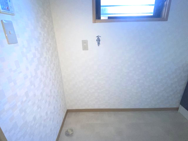 入間市下藤沢三丁目　中古戸建のランドリースペース|広いランドリースペースです