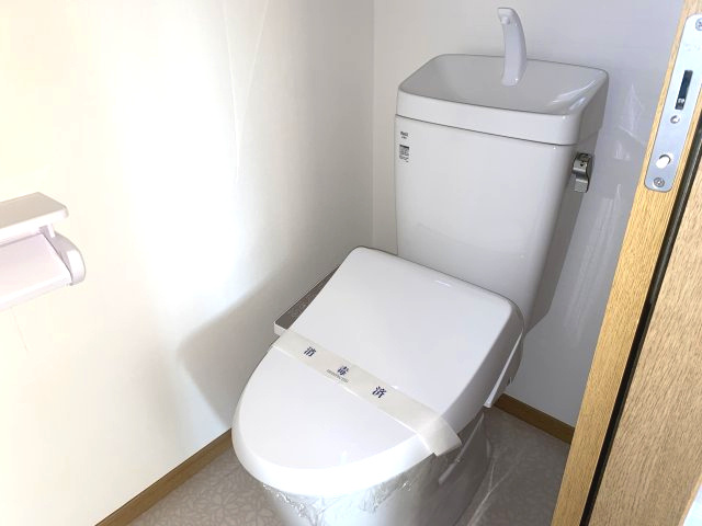 入間市下藤沢三丁目　中古戸建のトイレ|２階の落ち着いたトイレです