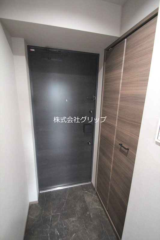 Le'a MARKS横濱参番館の玄関