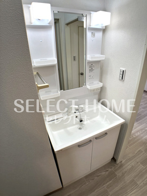 【独立洗面台】 | セジュールながねB | 独立洗面台、小物を置くことができて便利です