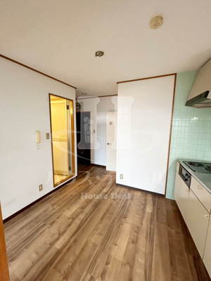 【居間・リビング】 | クリスタル葵 | ゆったり過ごせる居間です