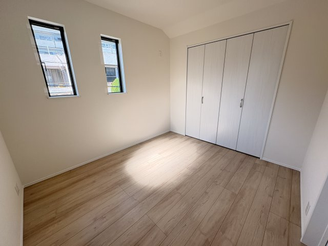 神戸市垂水区南多聞台３丁目新築戸建Ｂ号棟の洋室