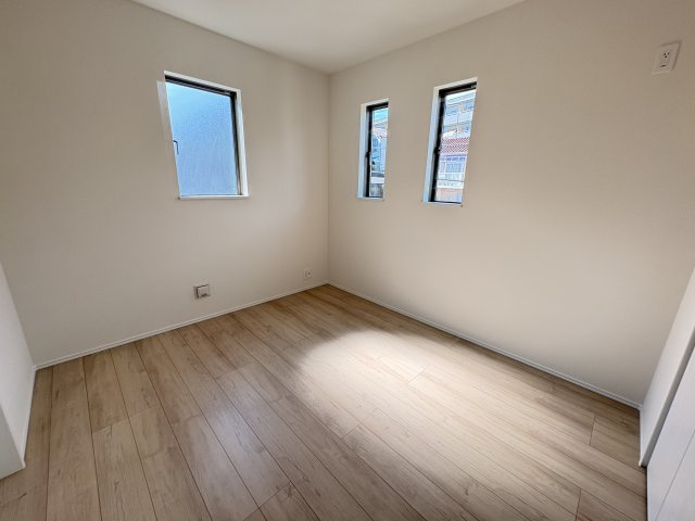 神戸市垂水区南多聞台３丁目新築戸建Ｂ号棟の洋室