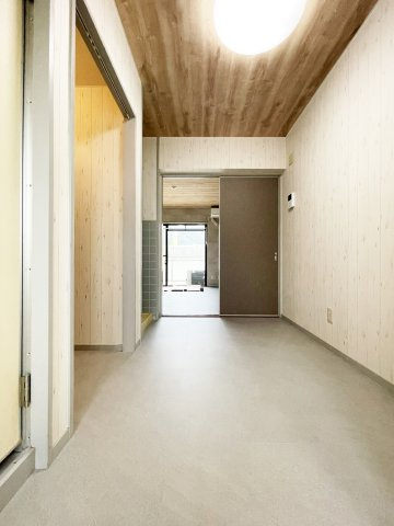 ハイツ伊世の居間・リビング