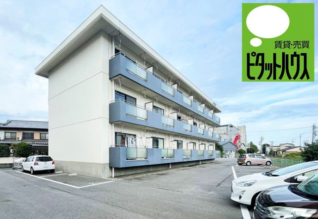 ハイツ伊世の外観