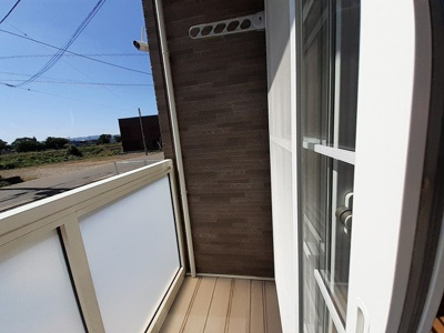 【バルコニー】 | プリムロ－ズⅢ | 暖かな日差しのふりそそぐバルコニー