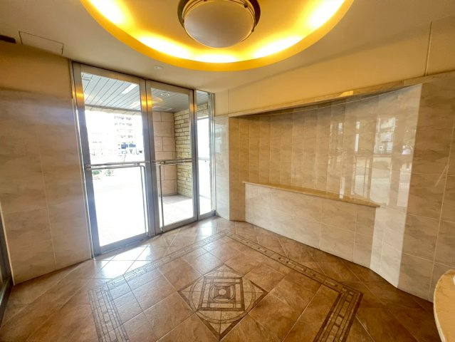 エステムコート神戸県庁前Ⅲフィエルテのエントランス