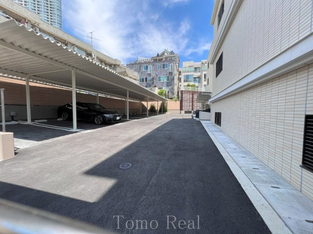 グリーンレジデンス赤坂の駐車場