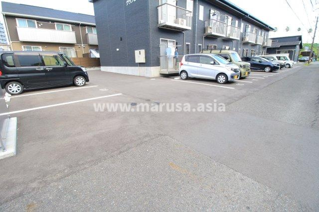 グランピア源藤の駐車場