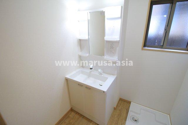 グランピア源藤の独立洗面台