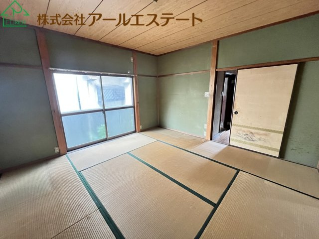 加古川市別府町本町2丁目　山陽本線「別府駅」まで徒歩12分の和室