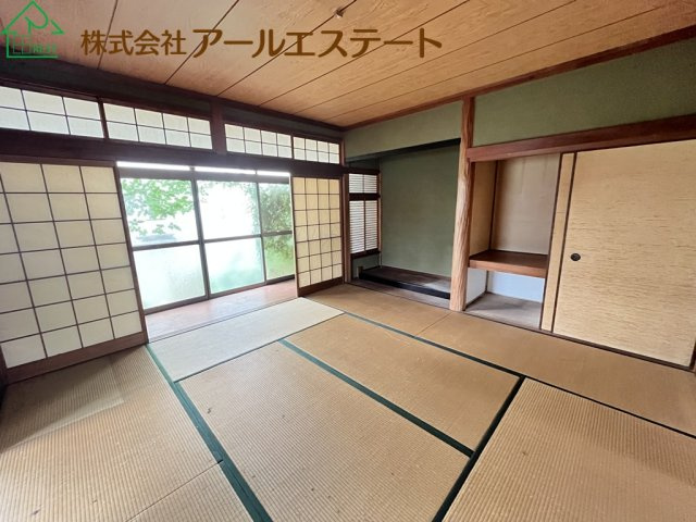 加古川市別府町本町2丁目　山陽本線「別府駅」まで徒歩12分の和室