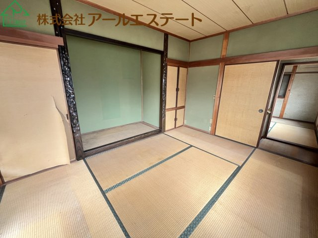 加古川市別府町本町2丁目　山陽本線「別府駅」まで徒歩12分の和室