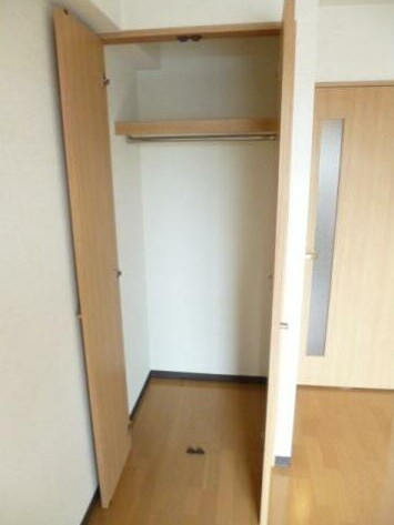 スカイコート中野第２の収納