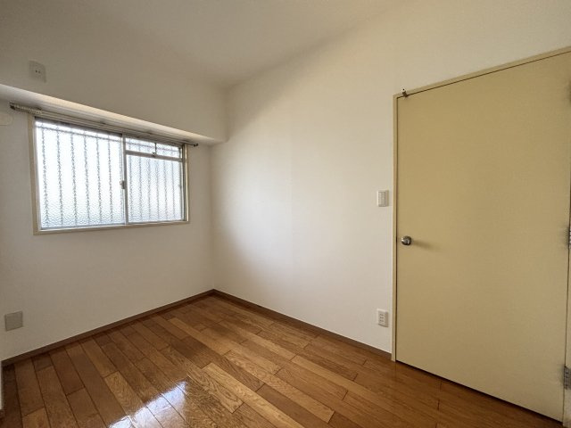 マサキビルの洋室