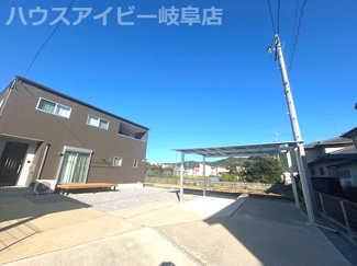 【駐車場】 | 岐阜市粟野西！シンプルホーム施工の築3年！敷地広々75坪！お車3台以上可能！岩野田北小学校！ | 岐阜市粟野西！シンプルホーム施工の築3年！敷地広々75坪！お車3台以上可能！岩野田北小学校！