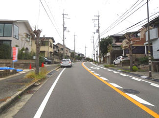 【前面道路含む現地写真】 | 川西市萩原台西2丁目2　建築条件無土地