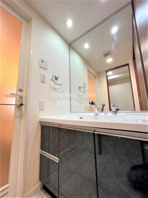 【洗面所】 | リーガル京町堀 | 毎朝の歯磨きや洗面時にゆったりとした時間を演出