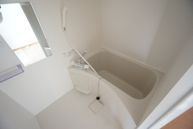 ラブィーエスパ―スの浴室