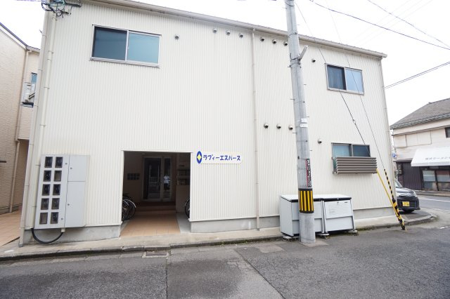 ラブィーエスパ―スの外観